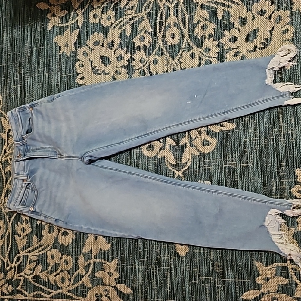 American Eagle MOM Jeans size 4
